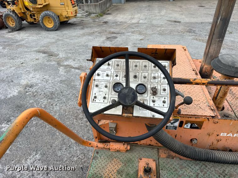 image for item DI9945 1993 Barber Greene BG210B paver