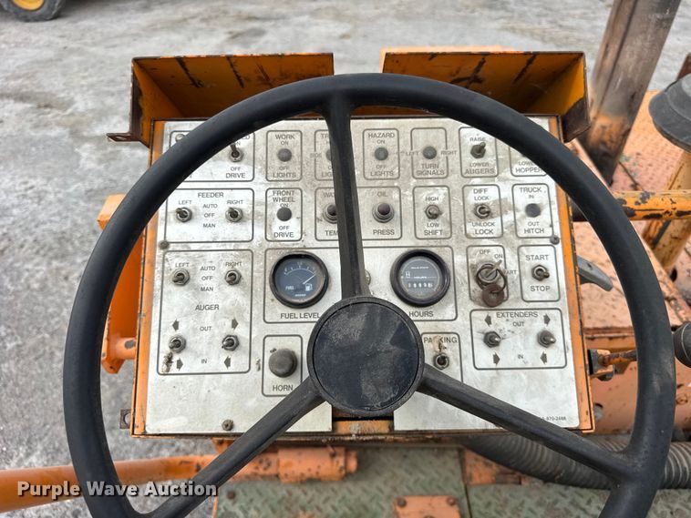 image for item DI9945 1993 Barber Greene BG210B paver