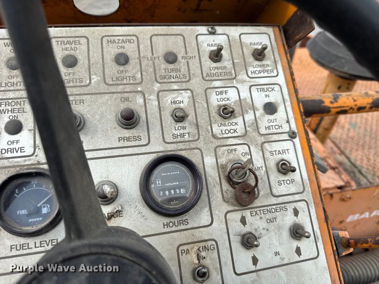 image for item DI9945 1993 Barber Greene BG210B paver