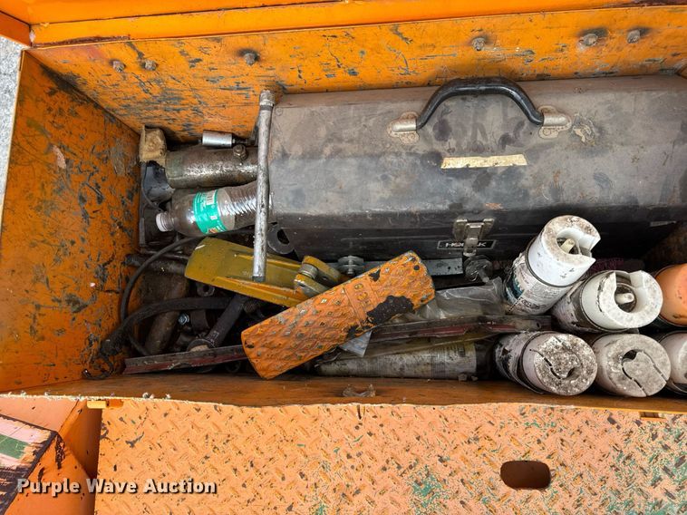 image for item DI9945 1993 Barber Greene BG210B paver