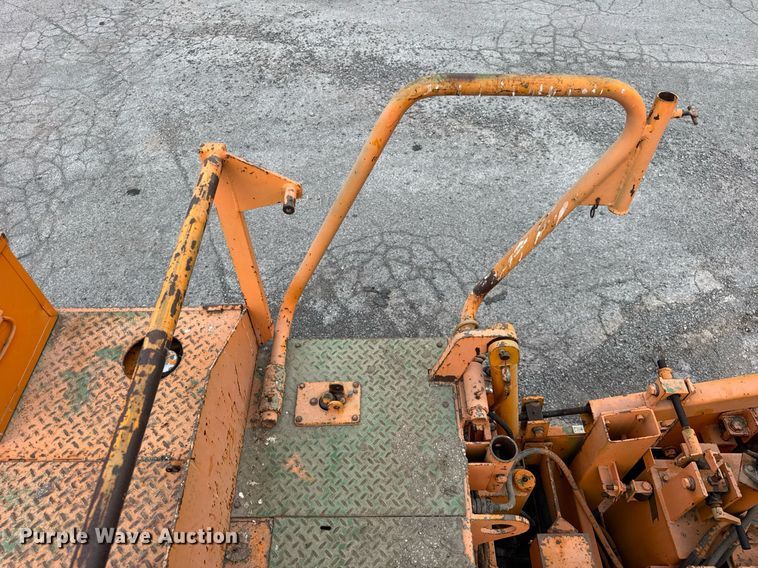 image for item DI9945 1993 Barber Greene BG210B paver