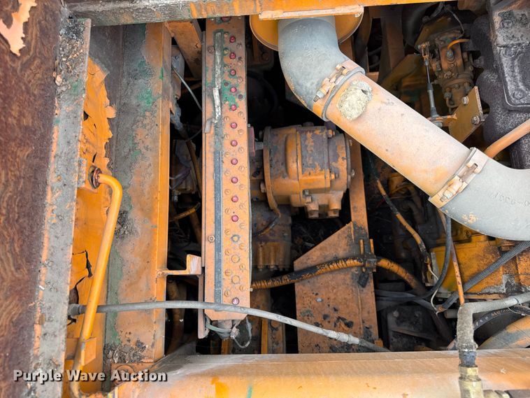 image for item DI9945 1993 Barber Greene BG210B paver