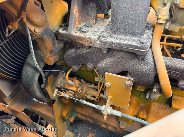 image for item DI9945 1993 Barber Greene BG210B paver