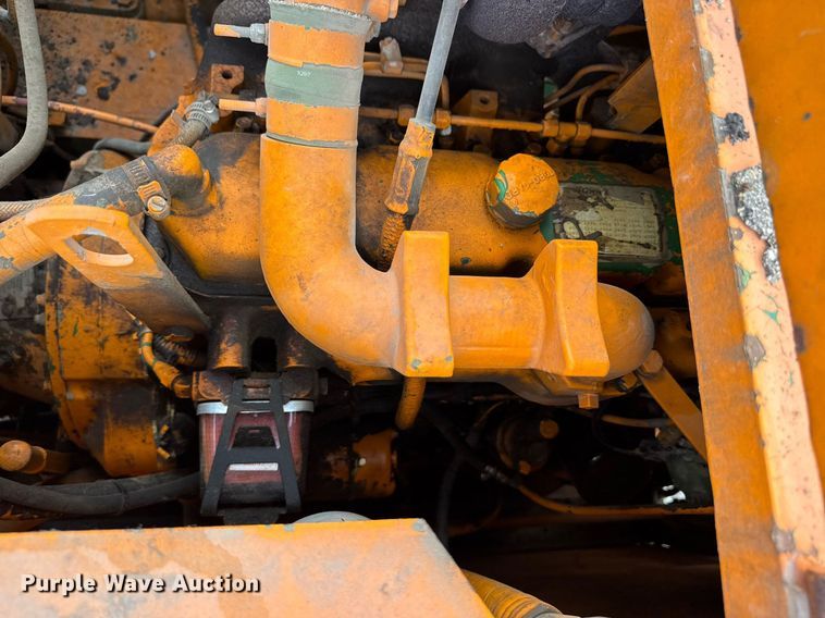 image for item DI9945 1993 Barber Greene BG210B paver