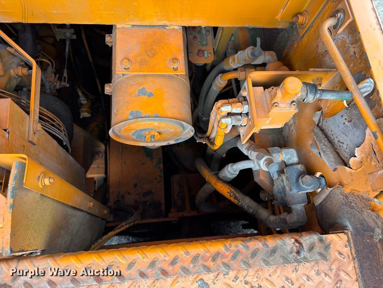 image for item DI9945 1993 Barber Greene BG210B paver