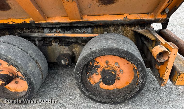 image for item DI9945 1993 Barber Greene BG210B paver