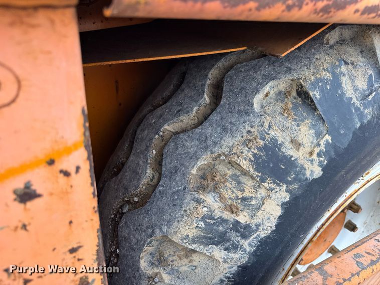 image for item DI9945 1993 Barber Greene BG210B paver