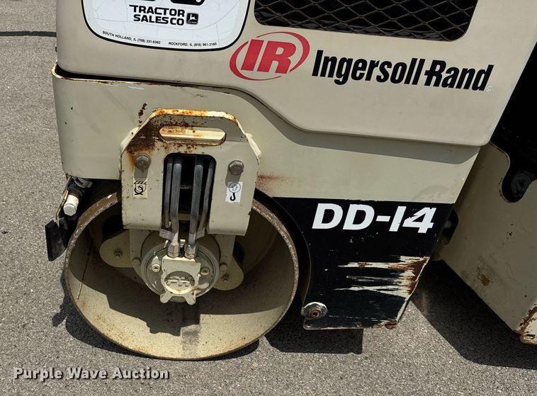 image for item DI9952 Ingersoll Rand DD14 double drum vibratory roller