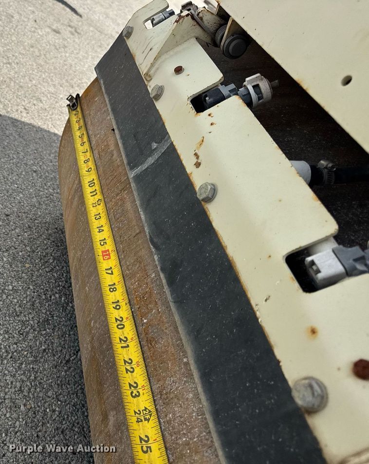 image for item DI9952 Ingersoll Rand DD14 double drum vibratory roller