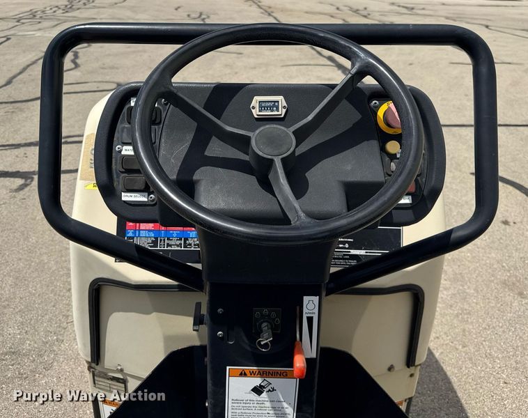 image for item DI9952 Ingersoll Rand DD14 double drum vibratory roller