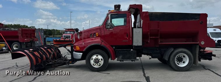 image for item DI9953 2003 Sterling L8500 dump truck