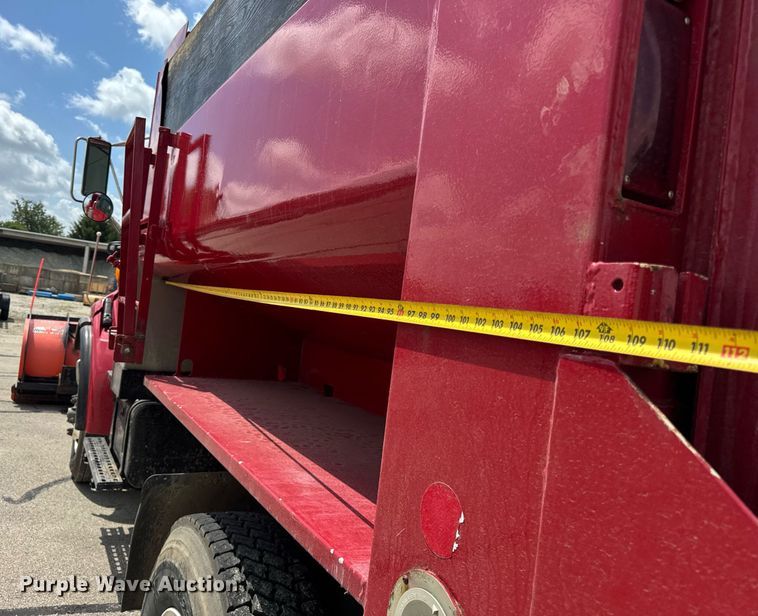 image for item DI9953 2003 Sterling L8500 dump truck