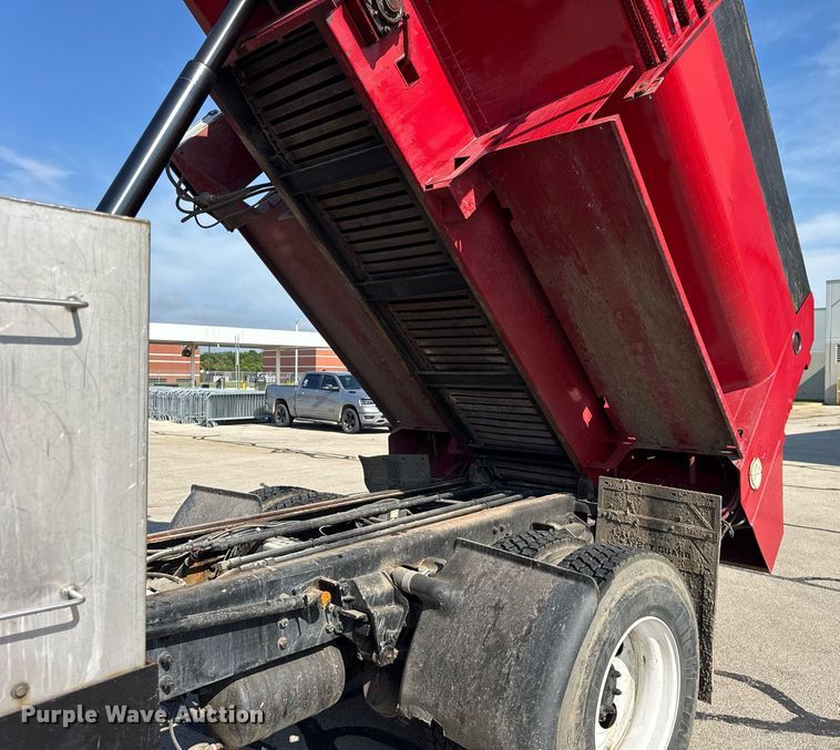 image for item DI9953 2003 Sterling L8500 dump truck