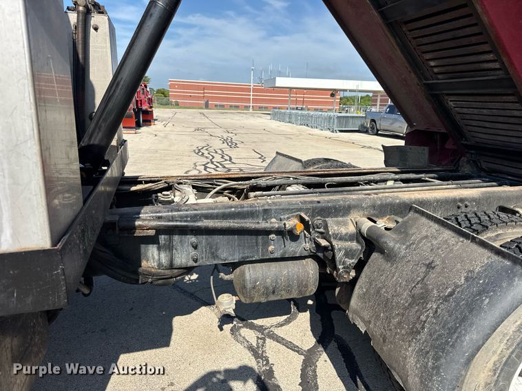 image for item DI9953 2003 Sterling L8500 dump truck