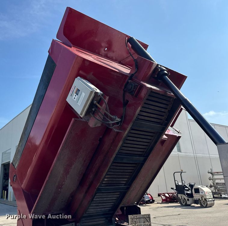 image for item DI9953 2003 Sterling L8500 dump truck