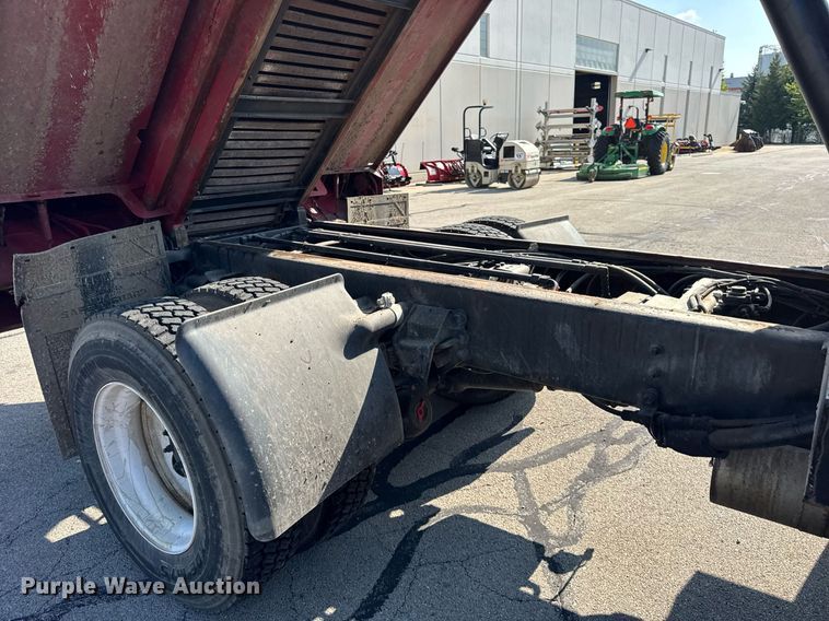 image for item DI9953 2003 Sterling L8500 dump truck