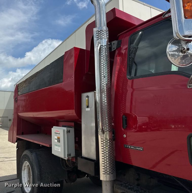 image for item DI9953 2003 Sterling L8500 dump truck