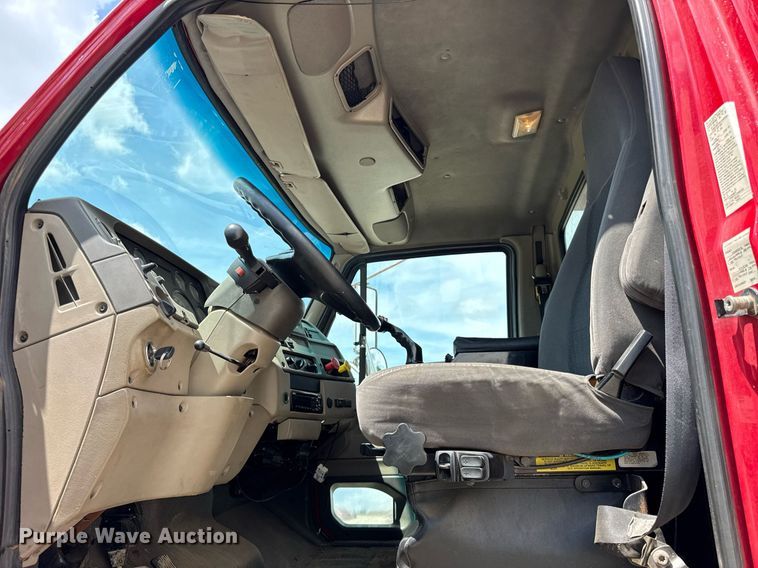 image for item DI9953 2003 Sterling L8500 dump truck