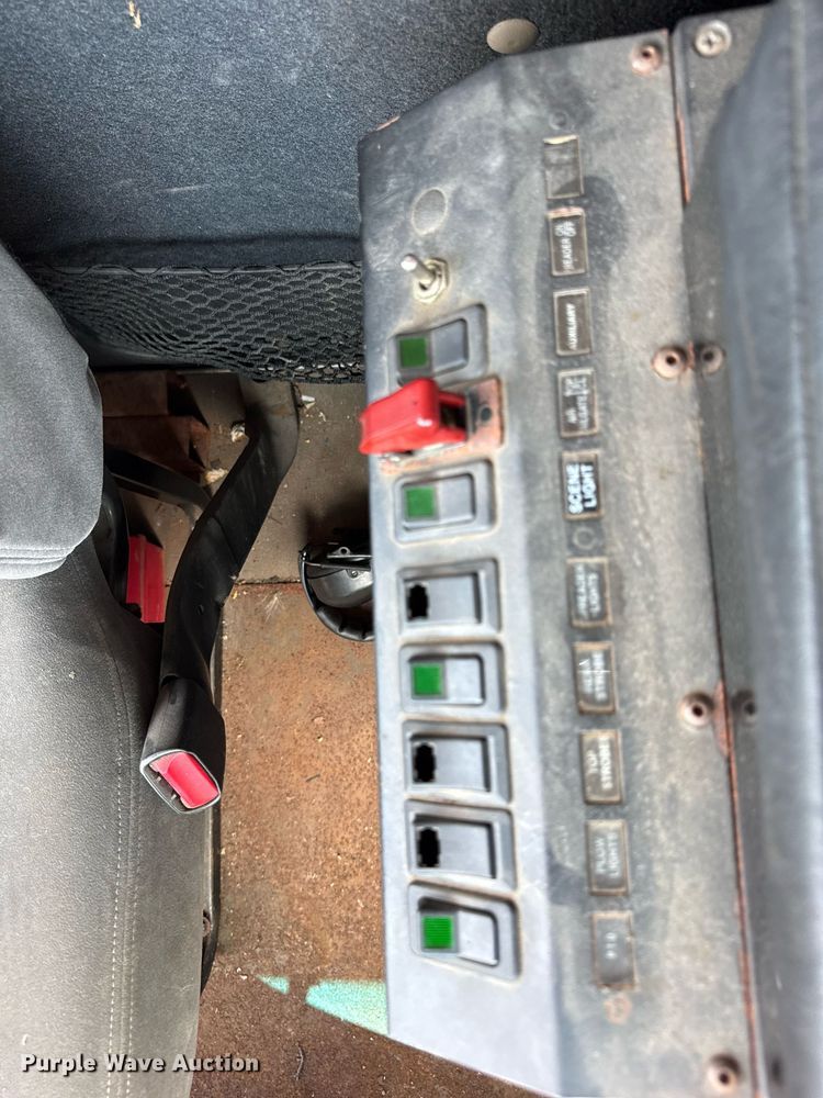 image for item DI9953 2003 Sterling L8500 dump truck