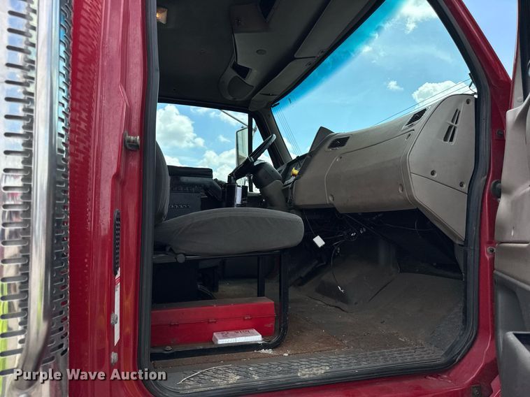 image for item DI9953 2003 Sterling L8500 dump truck