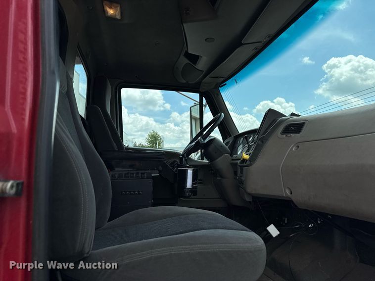 image for item DI9953 2003 Sterling L8500 dump truck