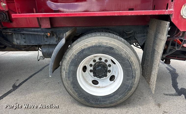 image for item DI9953 2003 Sterling L8500 dump truck