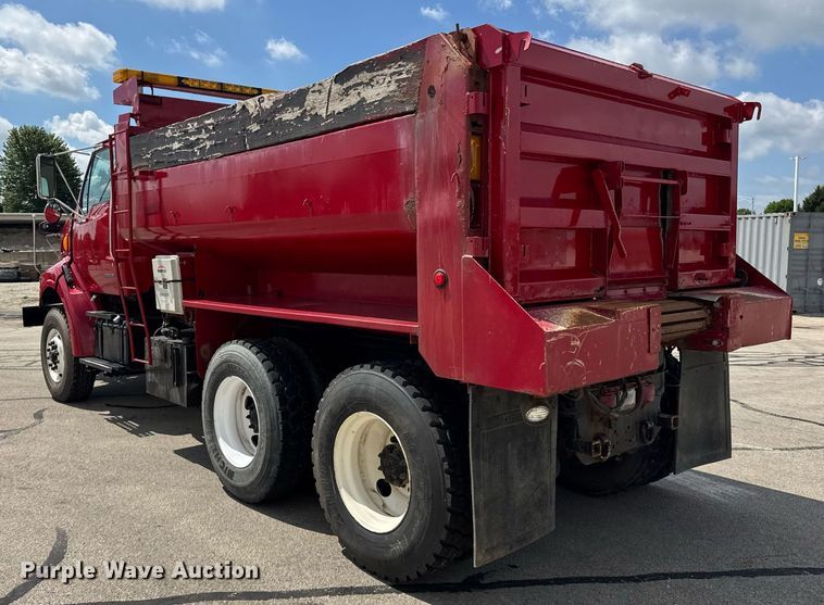 image for item DJ9189 2002 Sterling L8500 dump truck