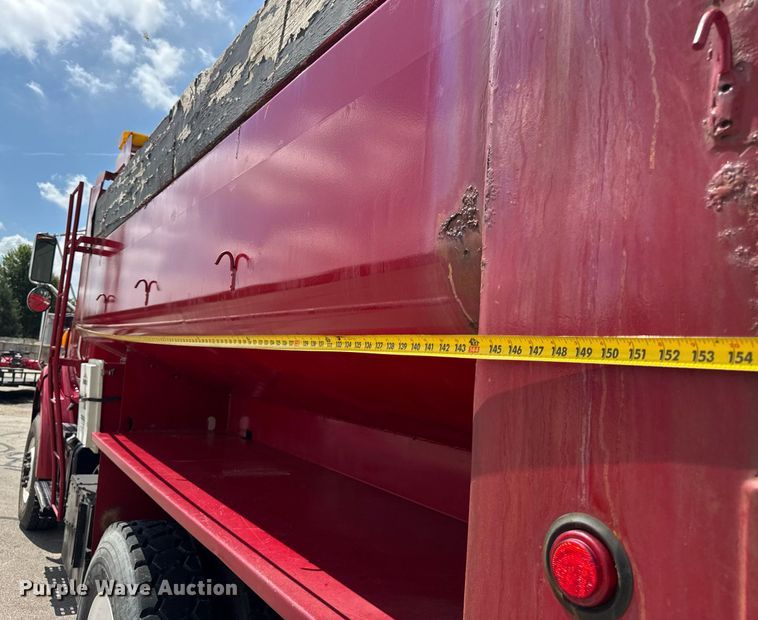 image for item DJ9189 2002 Sterling L8500 dump truck