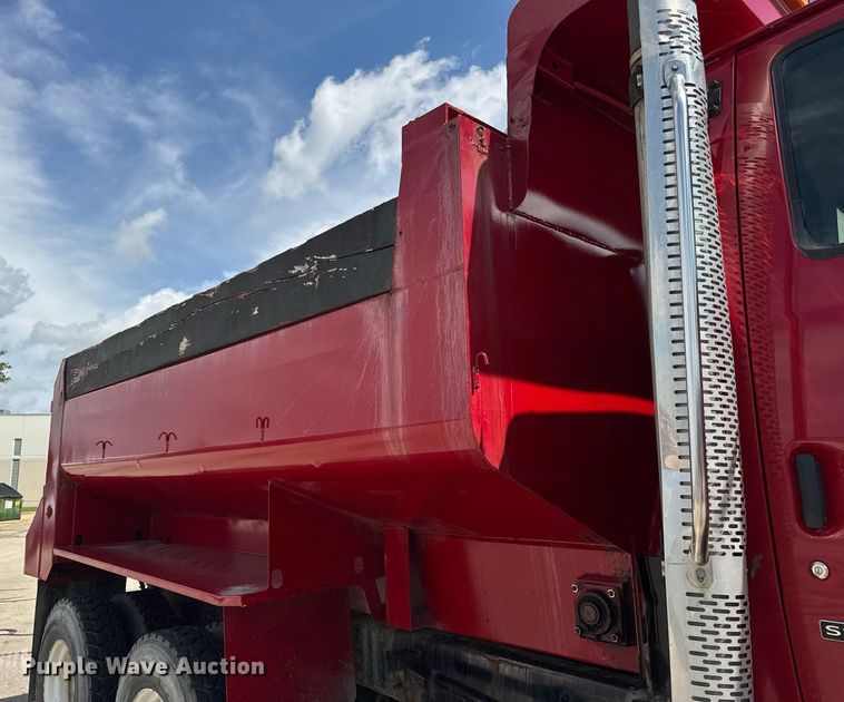 image for item DJ9189 2002 Sterling L8500 dump truck