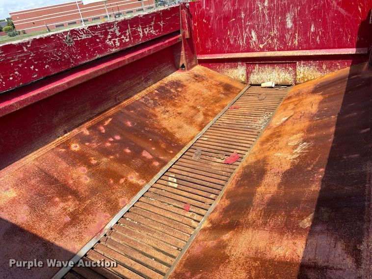 image for item DJ9189 2002 Sterling L8500 dump truck