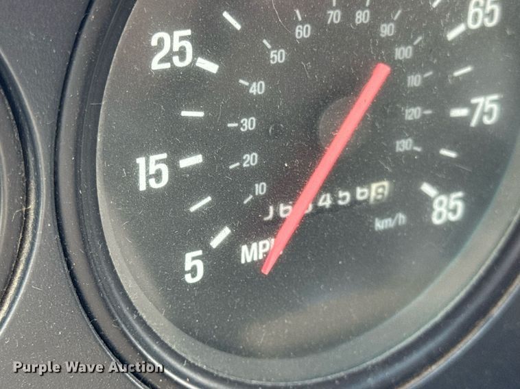 image for item DJ9189 2002 Sterling L8500 dump truck