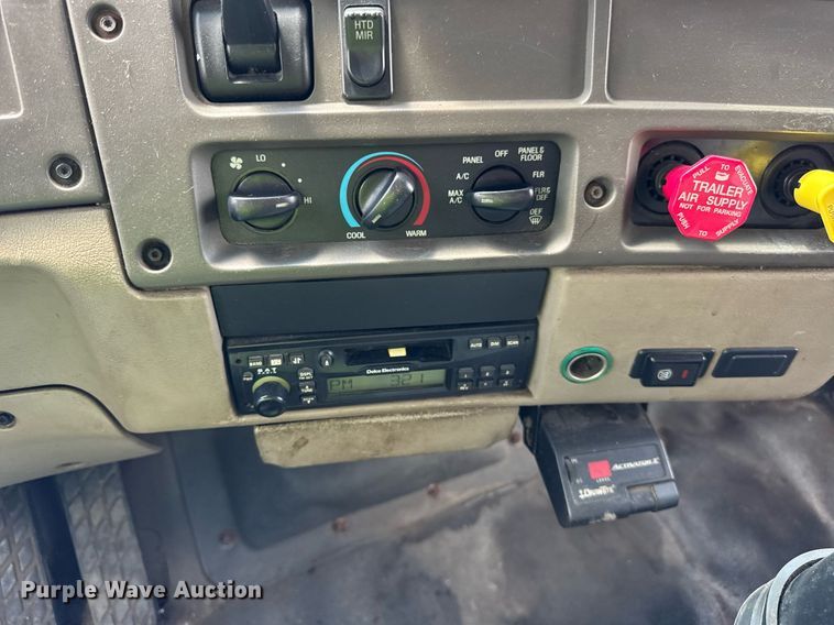 image for item DJ9189 2002 Sterling L8500 dump truck