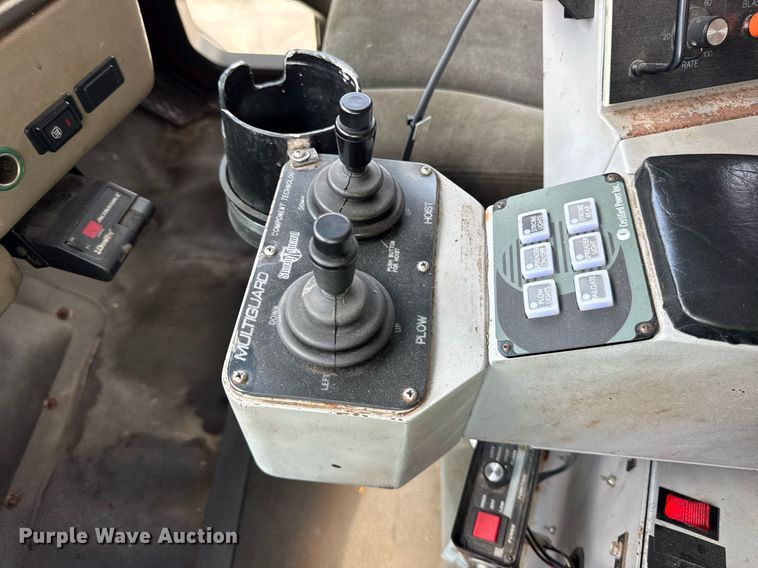 image for item DJ9189 2002 Sterling L8500 dump truck