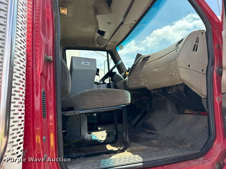 image for item DJ9189 2002 Sterling L8500 dump truck