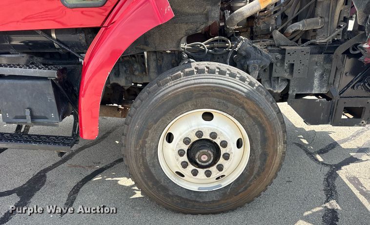 image for item DJ9189 2002 Sterling L8500 dump truck