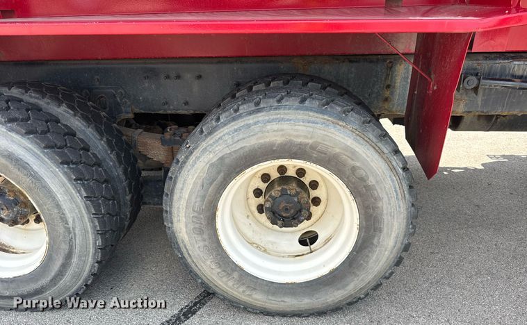 image for item DJ9189 2002 Sterling L8500 dump truck