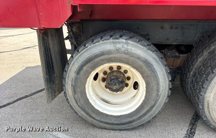 image for item DJ9189 2002 Sterling L8500 dump truck