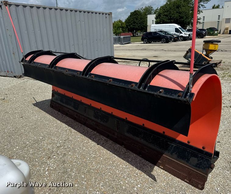 image for item DJ9189 2002 Sterling L8500 dump truck