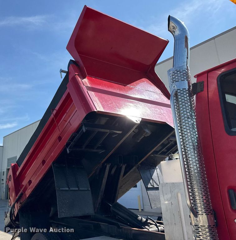 image for item DJ9371 2007 Sterling L7500 dump truck