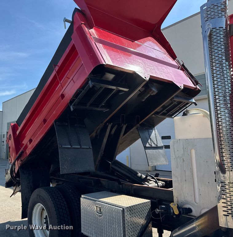 image for item DJ9371 2007 Sterling L7500 dump truck