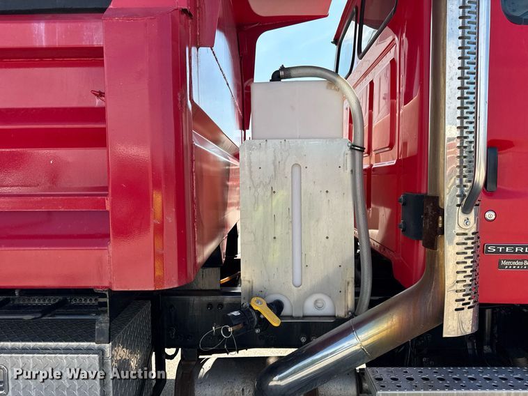 image for item DJ9371 2007 Sterling L7500 dump truck