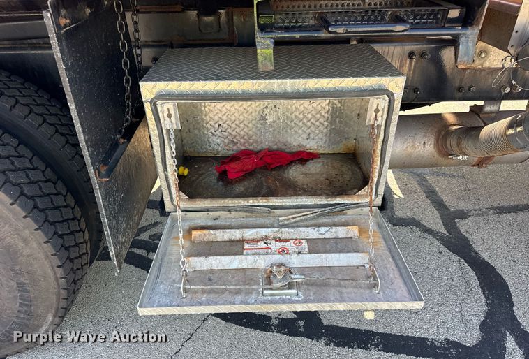 image for item DJ9371 2007 Sterling L7500 dump truck