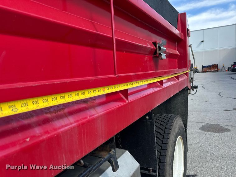 image for item DJ9371 2007 Sterling L7500 dump truck