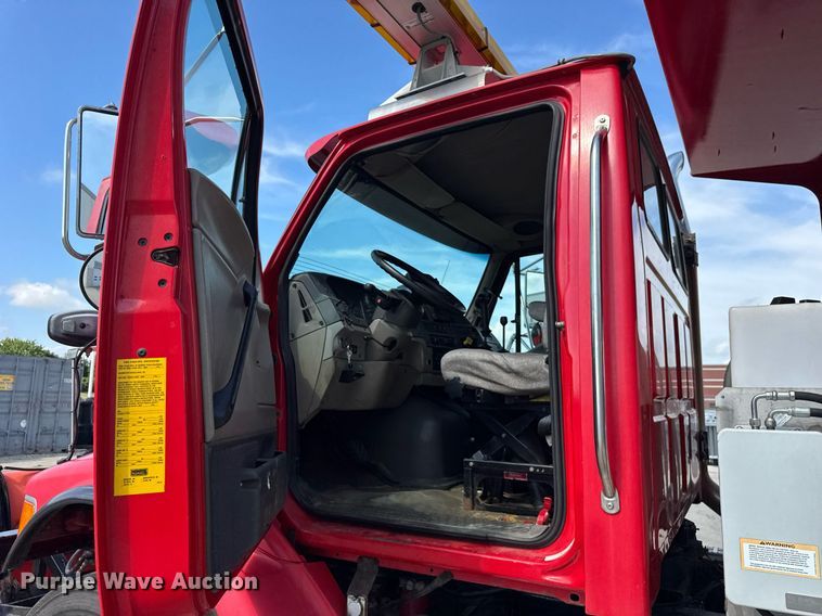 image for item DJ9371 2007 Sterling L7500 dump truck