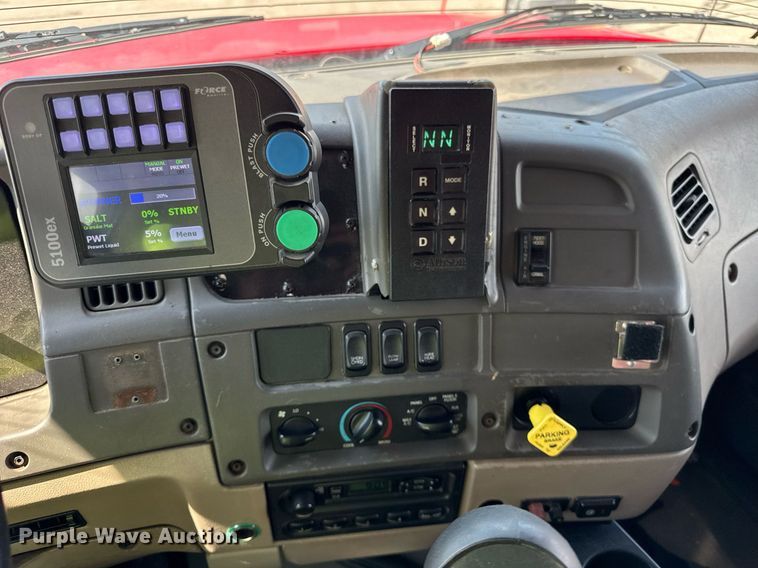 image for item DJ9371 2007 Sterling L7500 dump truck