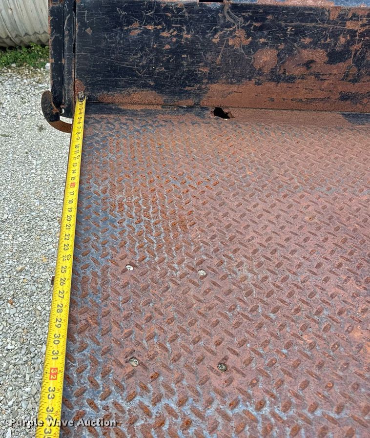 image for item DJ9392 Textron 898628 utility vehicle