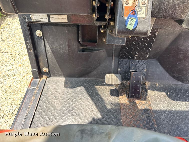 image for item DJ9392 Textron 898628 utility vehicle