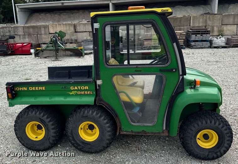 image for item DJ9502 2000 John Deere Gator utility vehicle