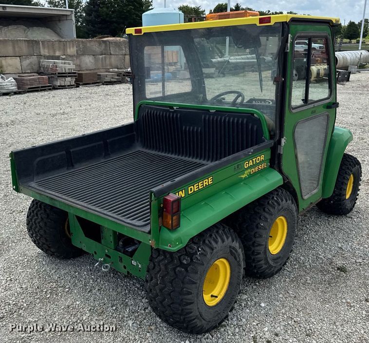 image for item DJ9502 2000 John Deere Gator utility vehicle