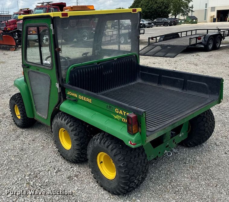 image for item DJ9502 2000 John Deere Gator utility vehicle